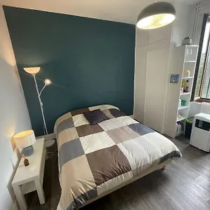 https://tres-beau-studio-centre-ville-au-calme.hotels-rhonealpes.com